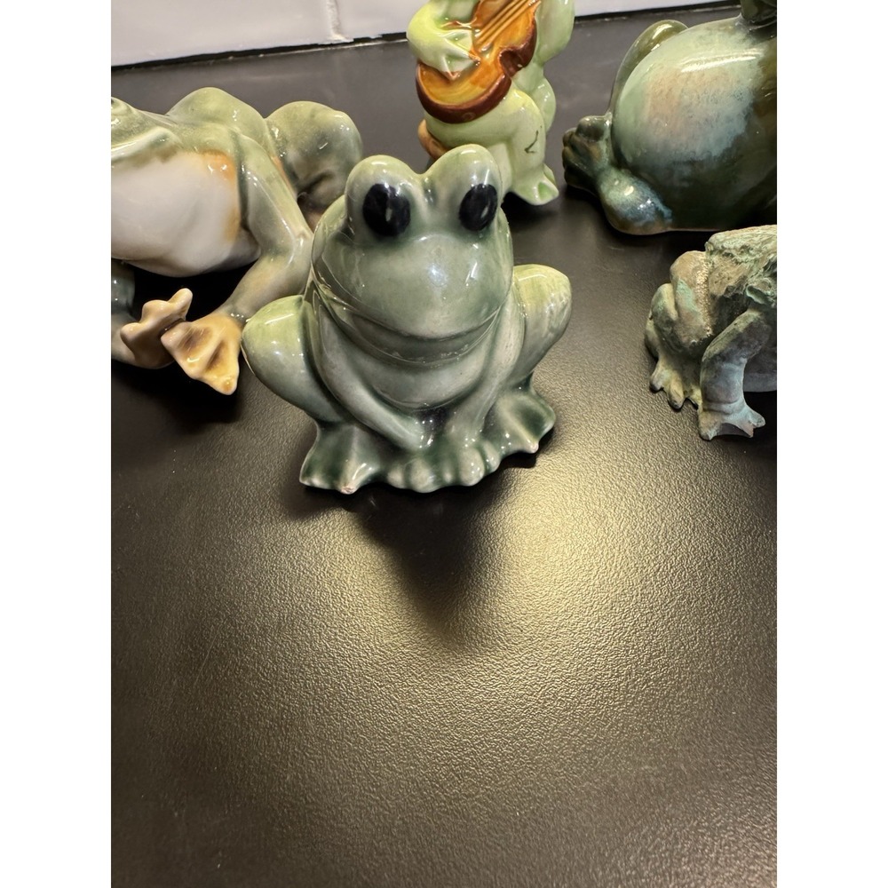 Set Of 5 Vintage To Now Frogs Frog Figurines‎ On Lily Pads Etc Ceramic Resin - Picture 6 of 15